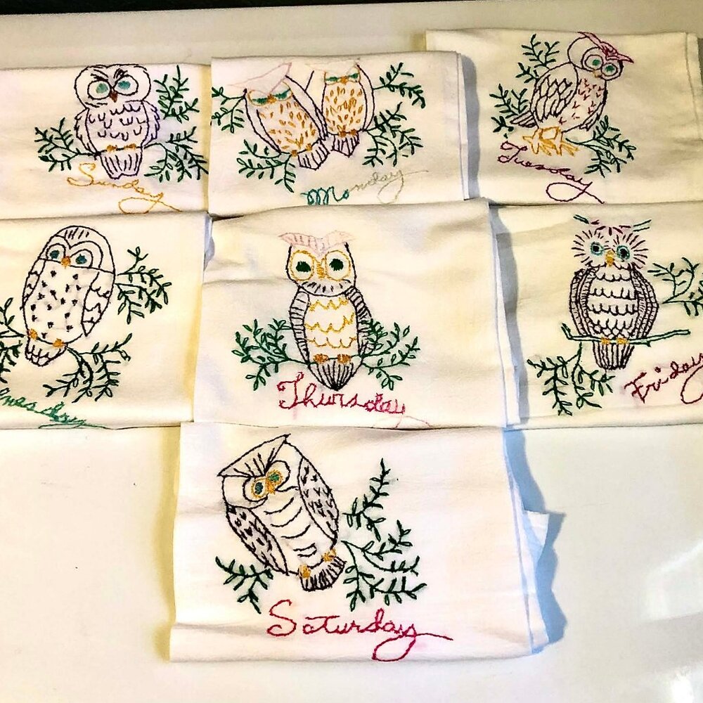 Set 7 Vintage 1970s Collectible Embroidered Tea Towels Owls Days Of The Week
